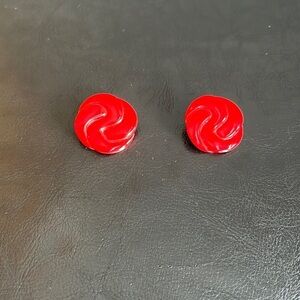 Vintage Red Twist Clip-on Earrings Made from Metal